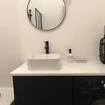 , Rénové Dans Immeuble Classé. *