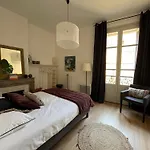 , Rénové Dans Immeuble Classé. Appartement *
