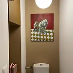 , Rénové Dans Immeuble Classé. Appartement *