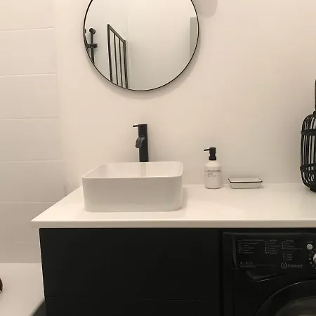 , Rénové Dans Immeuble Classé. *
