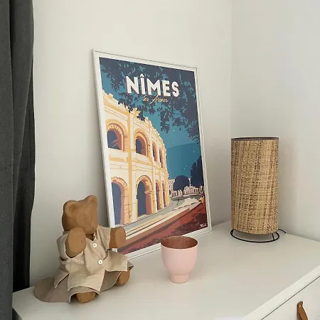 , Rénové Dans Immeuble Classé. Appartement *