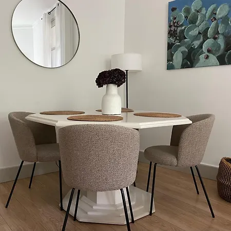 , Renove Dans Immeuble Classe. Apartment *