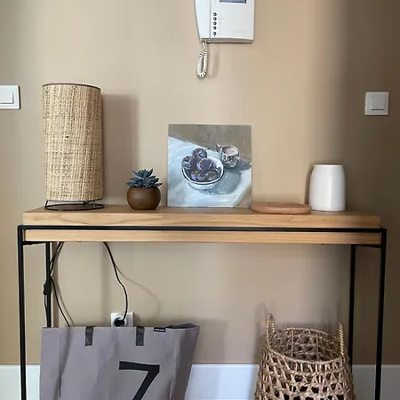 , Renove Dans Immeuble Classe. Apartment Nimes