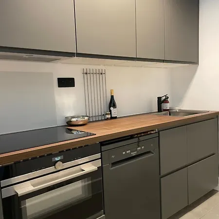 Apartment , Renove Dans Immeuble Classe. Nîmes