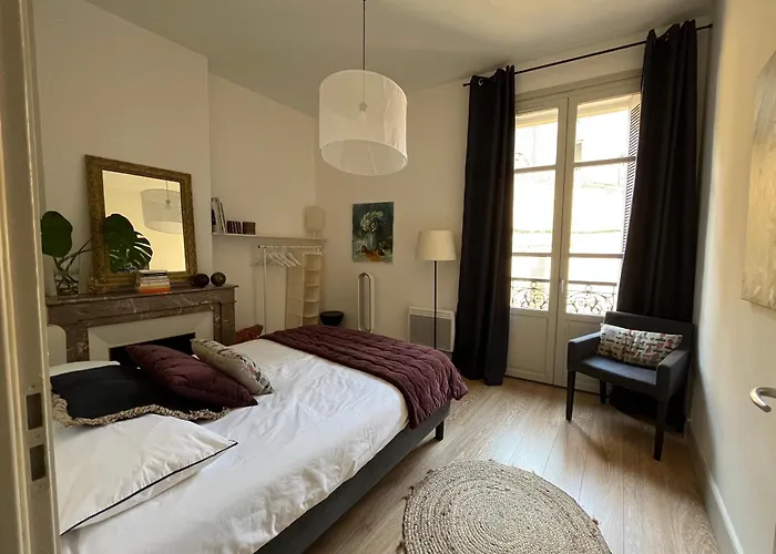 , Renove Dans Immeuble Classe. Daire *
