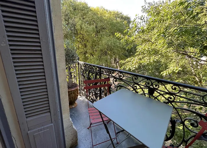 , Renove Dans Immeuble Classe. Lejlighed